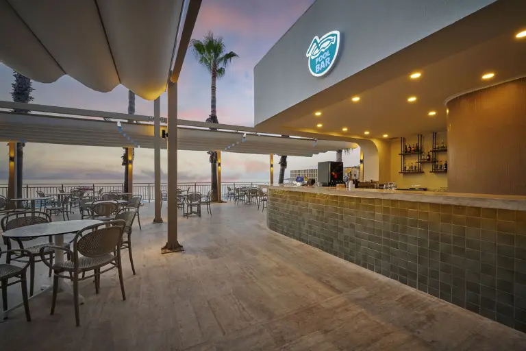 Restoran & Bar 1/2